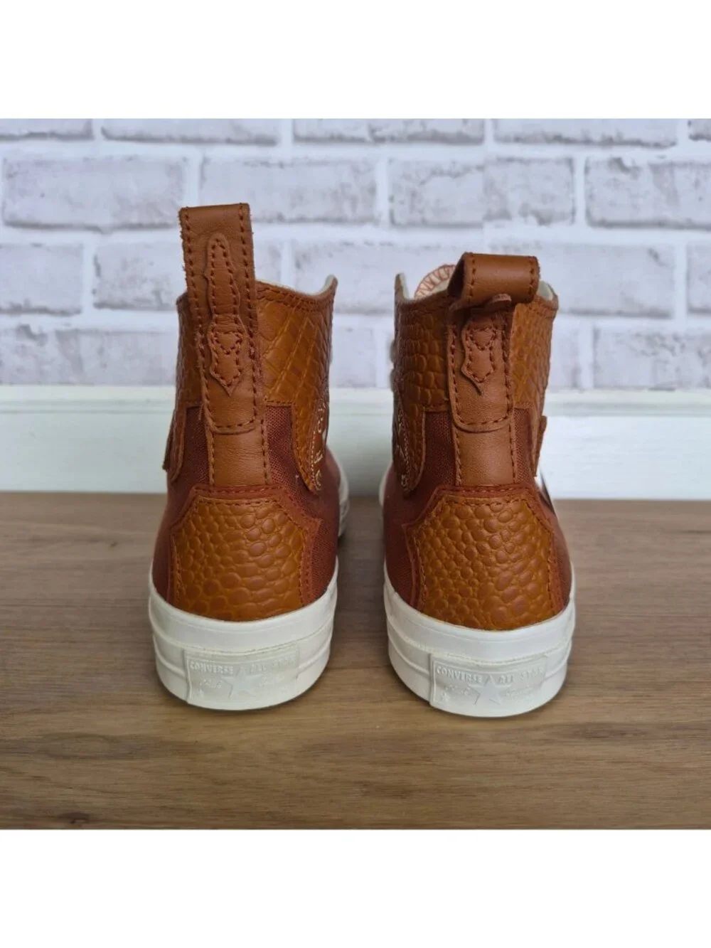 ⭐Converse Chuck 70 High size 6.5 Men's shoes Sneakers Brown White A10334C - Picture 4 of 11